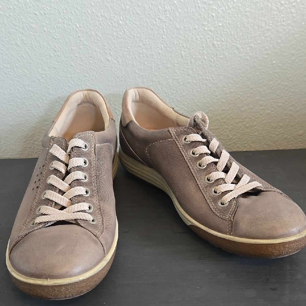 ECCO Chase II Gray Casual Sneakers Size 40